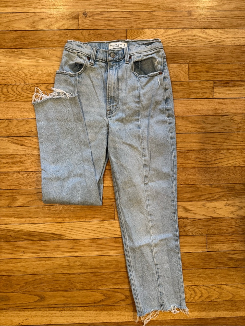 Abercrombie & Fitch The 90s Straight Ultra High Rise Denim Size 26/2R